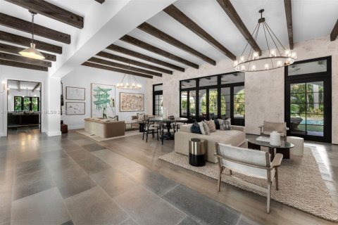 Casa en venta en Miami, Florida, 7 dormitorios, 555.28 m2 № 1896014 - foto 15