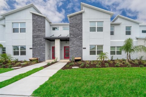 Touwnhouse à Davenport, Floride 4 chambres, 177.81 m2 № 2353332