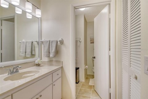 Condominio en alquiler en Sarasota, Florida, 2 dormitorios, 95.41 m2 № 1900528 - foto 12