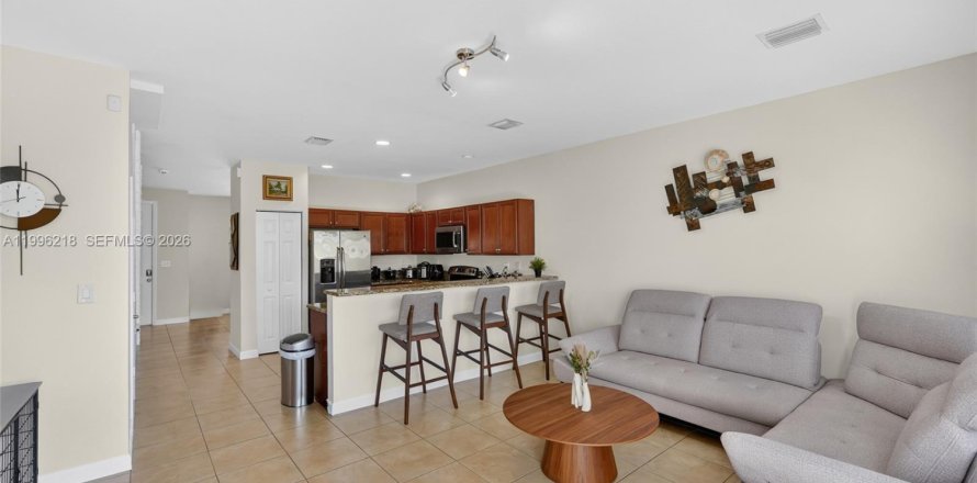 Таунхаус в Катлер-Бей, Флорида 2 спальни, 135.45м2 № 2058223