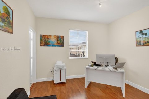 Снять в аренду таунхаус в Катлер-Бей, Флорида 2 спальни, 135.45м2, № 2058223 - фото 17