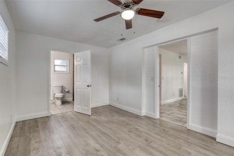 House in Daytona Beach, Florida 3 bedrooms, 92.9 sq.m. № 2229297 - photo 14