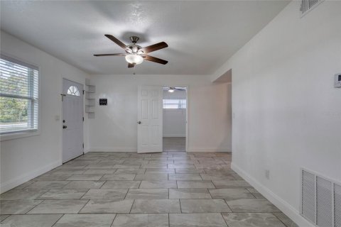 House in Daytona Beach, Florida 3 bedrooms, 92.9 sq.m. № 2229297 - photo 5