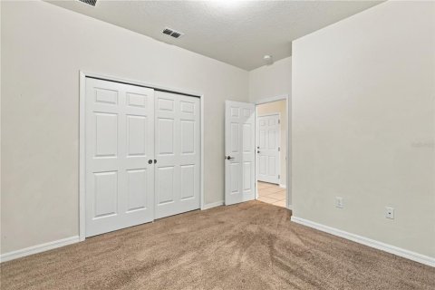 Villa ou maison à vendre à Kissimmee, Floride: 4 chambres, 201.6 m2 № 2406672 - photo 11