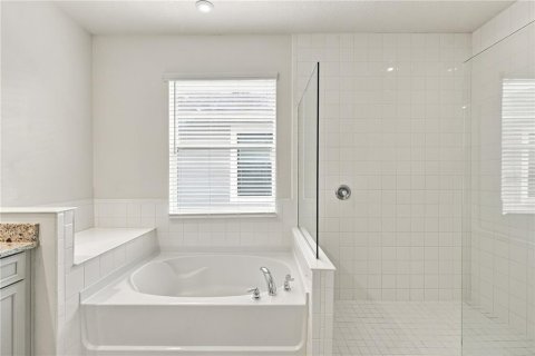 Villa ou maison à vendre à Kissimmee, Floride: 4 chambres, 201.6 m2 № 2406672 - photo 28