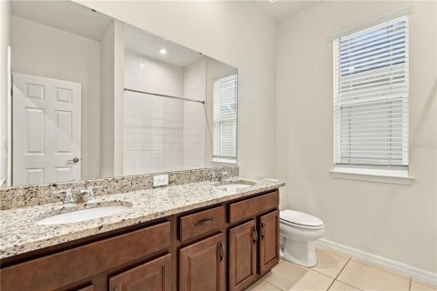 Villa ou maison à vendre à Kissimmee, Floride: 4 chambres, 201.6 m2 № 2406672 - photo 8