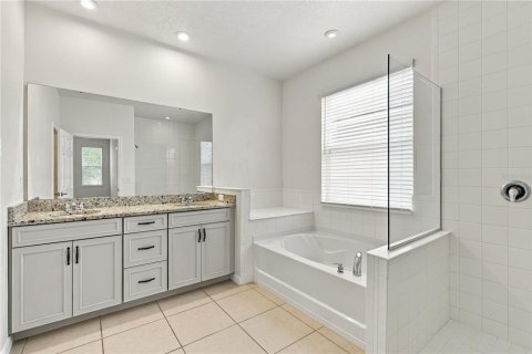 Villa ou maison à vendre à Kissimmee, Floride: 4 chambres, 201.6 m2 № 2406672 - photo 27
