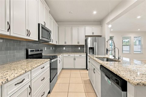 Villa ou maison à vendre à Kissimmee, Floride: 4 chambres, 201.6 m2 № 2406672 - photo 17