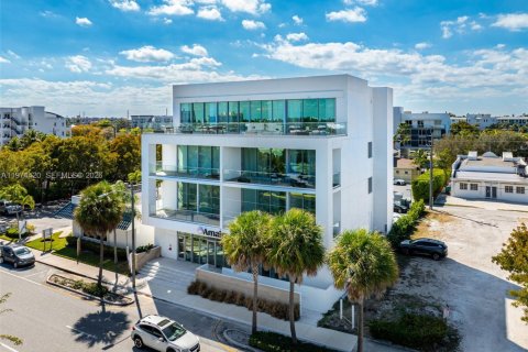 Купить кондоминиум в Делрей-Бич, Флорида 3 спальни, № 2036258 - фото 2