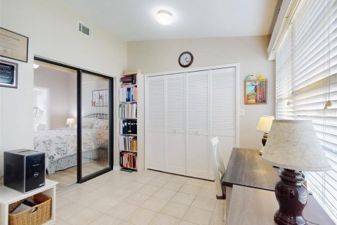 Condo in DeBary, Florida, 2 bedrooms  № 1910873 - photo 30