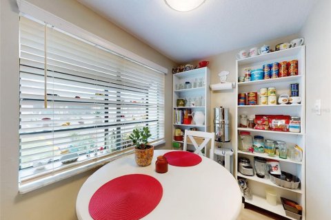 Condo in DeBary, Florida, 2 bedrooms  № 1910873 - photo 12