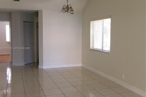 Copropriété à vendre à Miami, Floride: 2 chambres, 113.71 m2 № 2041928 - photo 8