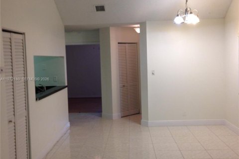 Copropriété à vendre à Miami, Floride: 2 chambres, 113.71 m2 № 2041928 - photo 6