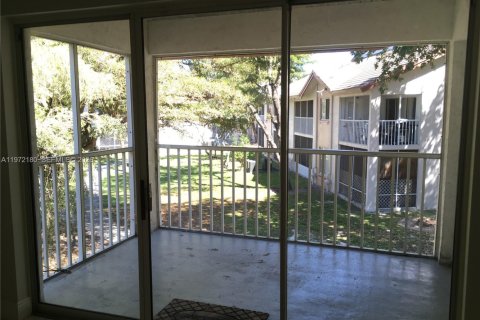 Copropriété à vendre à Miami, Floride: 2 chambres, 113.71 m2 № 2041928 - photo 14