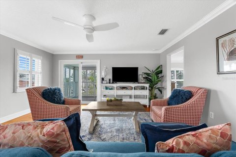 House in Bradenton Beach, Florida 4 bedrooms, 263.1 sq.m. № 2113949 - photo 22