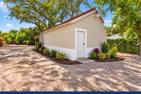 Commercial property in Tampa, Florida 63.55 sq.m. № 2411639 - photo 13
