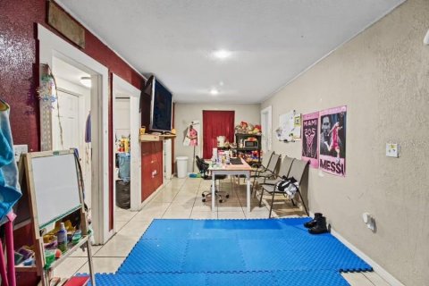 Commercial property in Tampa, Florida 63.55 sq.m. № 2411639 - photo 6