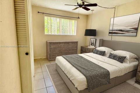 Villa ou maison à vendre à Sunrise, Floride: 1 chambre, 61.97 m2 № 1985277 - photo 3