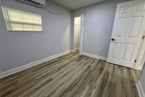 Villa ou maison à vendre à Tampa, Floride: 8 chambres, 235.23 m2 № 2410347 - photo 28