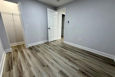 Villa ou maison à vendre à Tampa, Floride: 8 chambres, 235.23 m2 № 2410347 - photo 29