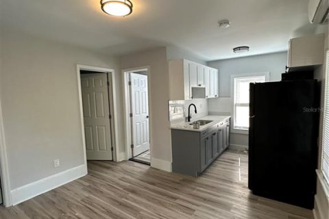Villa ou maison à vendre à Tampa, Floride: 8 chambres, 235.23 m2 № 2410347 - photo 17