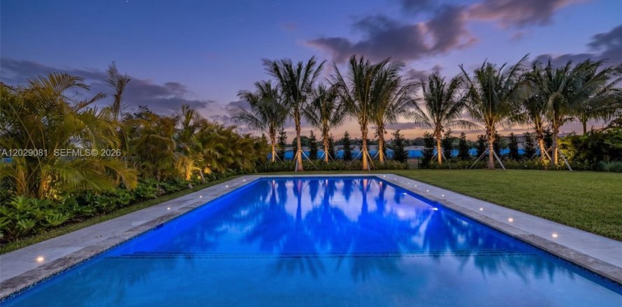 Casa en Weston, Florida 5 dormitorios, 498.7 m2 № 2243317