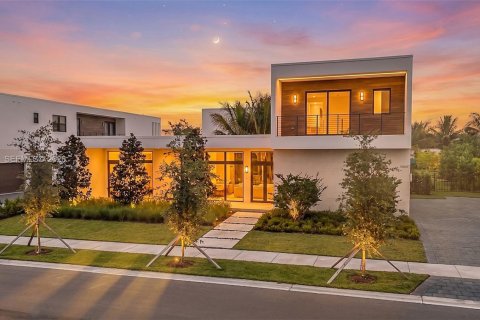 Casa en venta en Weston, Florida, 5 dormitorios, 498.7 m2 № 2243317 - foto 2