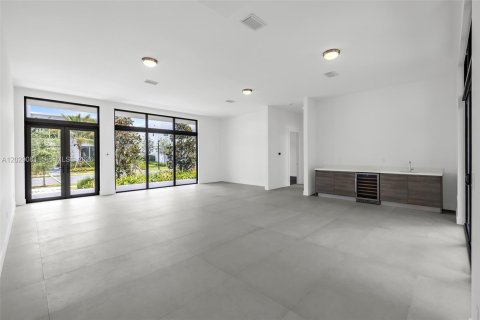 Casa en venta en Weston, Florida, 5 dormitorios, 498.7 m2 № 2243317 - foto 17