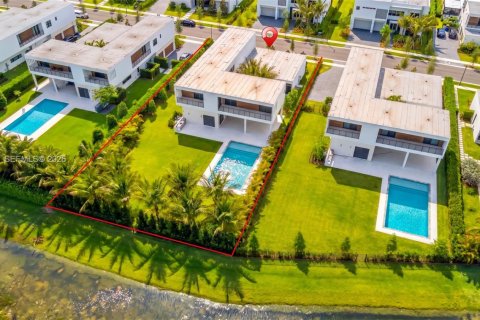Casa en venta en Weston, Florida, 5 dormitorios, 498.7 m2 № 2243317 - foto 7