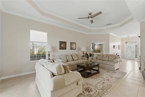 House in Ocala, Florida 3 bedrooms, 224.82 sq.m. № 2204514 - photo 8