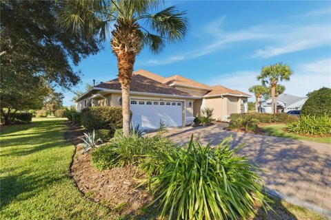 House in Ocala, Florida 3 bedrooms, 224.82 sq.m. № 2204514 - photo 3