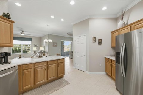 House in Ocala, Florida 3 bedrooms, 224.82 sq.m. № 2204514 - photo 13