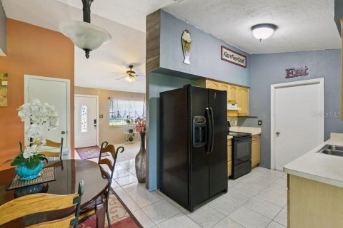 Villa ou maison à vendre à Orlando, Floride: 4 chambres, 158.31 m2 № 2426003 - photo 12