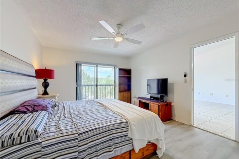 Condo in Clearwater, Florida, 2 bedrooms № 2387306 - photo 15