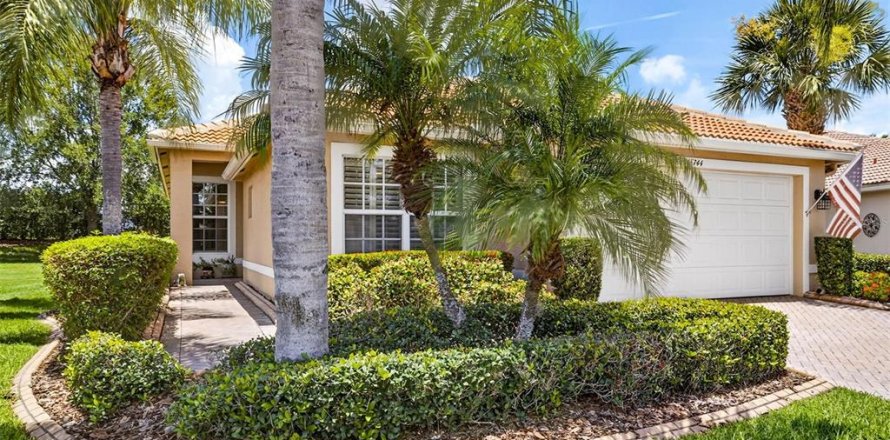 House in Wimauma, Florida 3 bedrooms, 184.5 sq.m. № 1791450