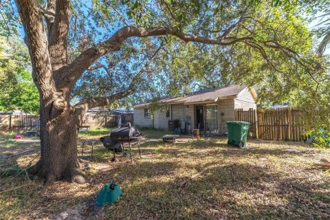 House in Tampa, Florida 3 bedrooms, 75.81 sq.m. № 1858463 - photo 13