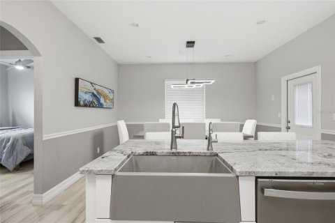 Villa ou maison à vendre à Cape Coral, Floride: 3 chambres, 178.47 m2 № 2283971 - photo 13