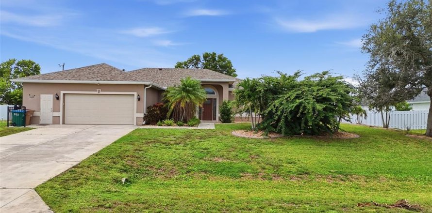 Villa ou maison à Cape Coral, Floride 3 chambres, 178.47 m2 № 2283971