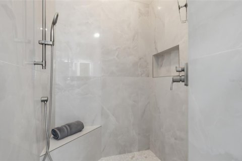 Villa ou maison à vendre à Cape Coral, Floride: 3 chambres, 178.47 m2 № 2283971 - photo 24