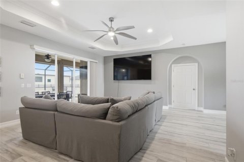 Villa ou maison à vendre à Cape Coral, Floride: 3 chambres, 178.47 m2 № 2283971 - photo 5