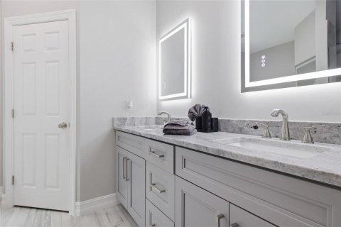 Villa ou maison à vendre à Cape Coral, Floride: 3 chambres, 178.47 m2 № 2283971 - photo 22