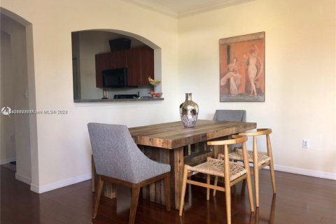 Купить кондоминиум в Серфсайд, Флорида 2 спальни, 95.97м2, № 2018812 - фото 8