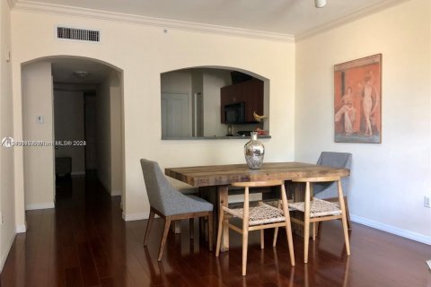 Купить кондоминиум в Серфсайд, Флорида 2 спальни, 95.97м2, № 2018812 - фото 6