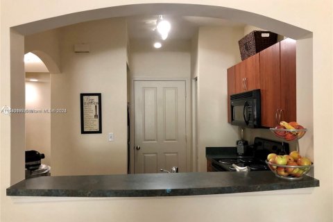 Купить кондоминиум в Серфсайд, Флорида 2 спальни, 95.97м2, № 2018812 - фото 3