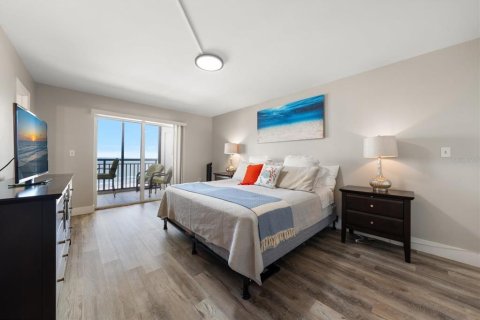 Condo in Clearwater, Florida, 2 bedrooms  № 2216296 - photo 19