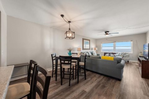 Condo in Clearwater, Florida, 2 bedrooms  № 2216296 - photo 9