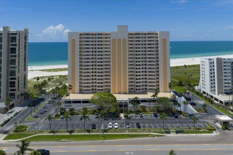 Condo in Clearwater, Florida, 2 bedrooms  № 2216296