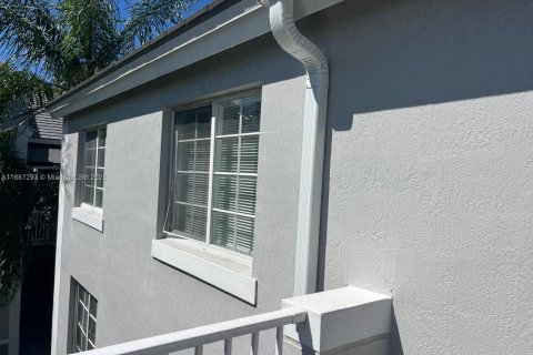 Condominio en alquiler en Pembroke Pines, Florida, 3 dormitorios, 115.2 m2 № 1942199 - foto 30