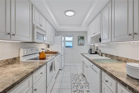 Condominio en venta en Sarasota, Florida, 2 dormitorios, 141.3 m2 № 2093289 - foto 19