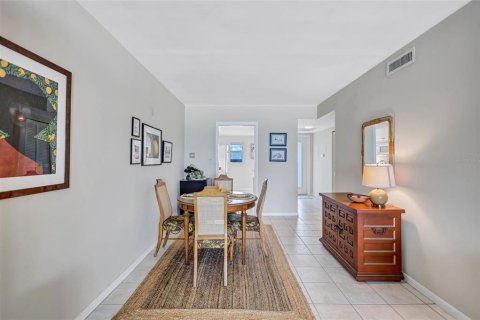 Condominio en venta en Sarasota, Florida, 2 dormitorios, 141.3 m2 № 2093289 - foto 18